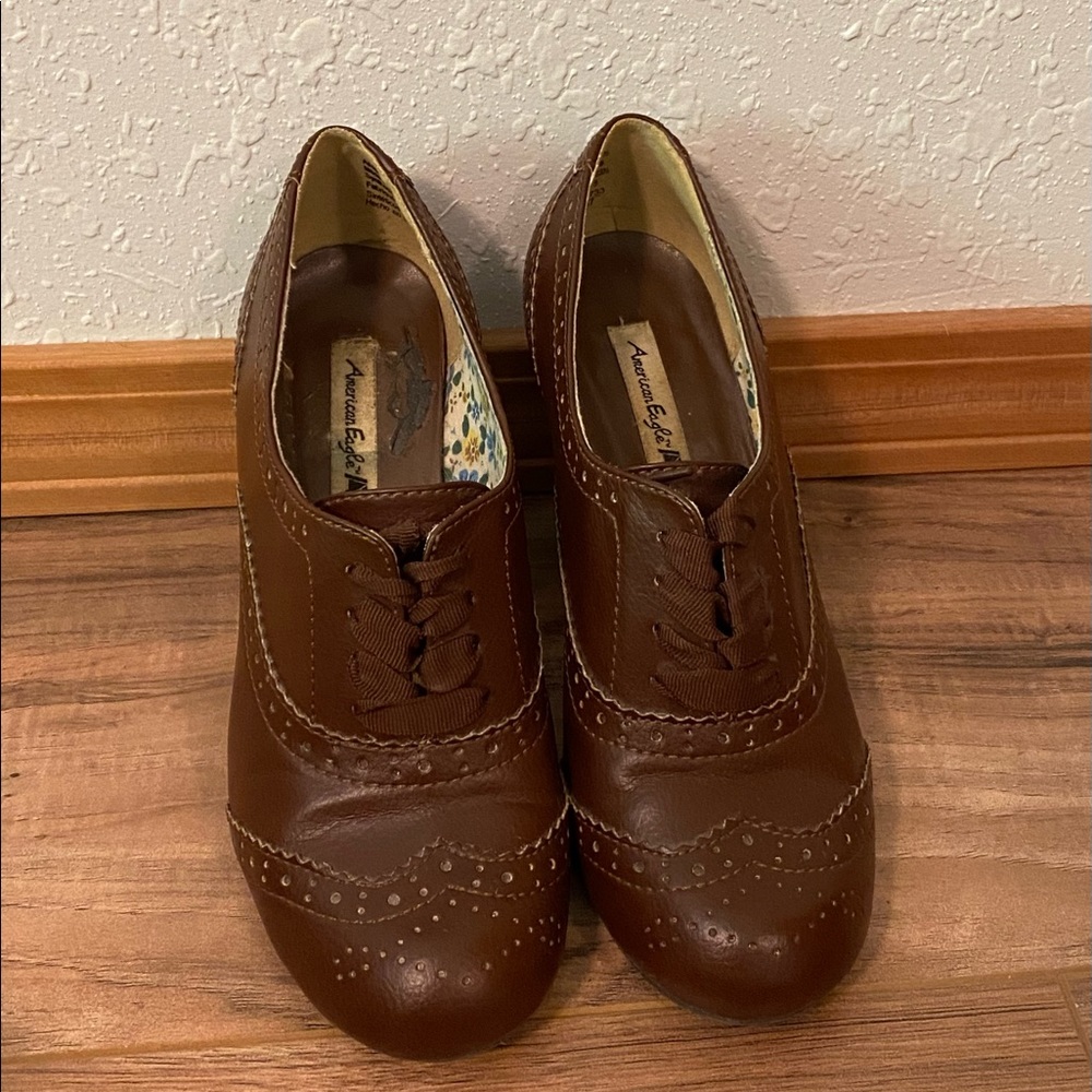 American Eagle Oxford Heels